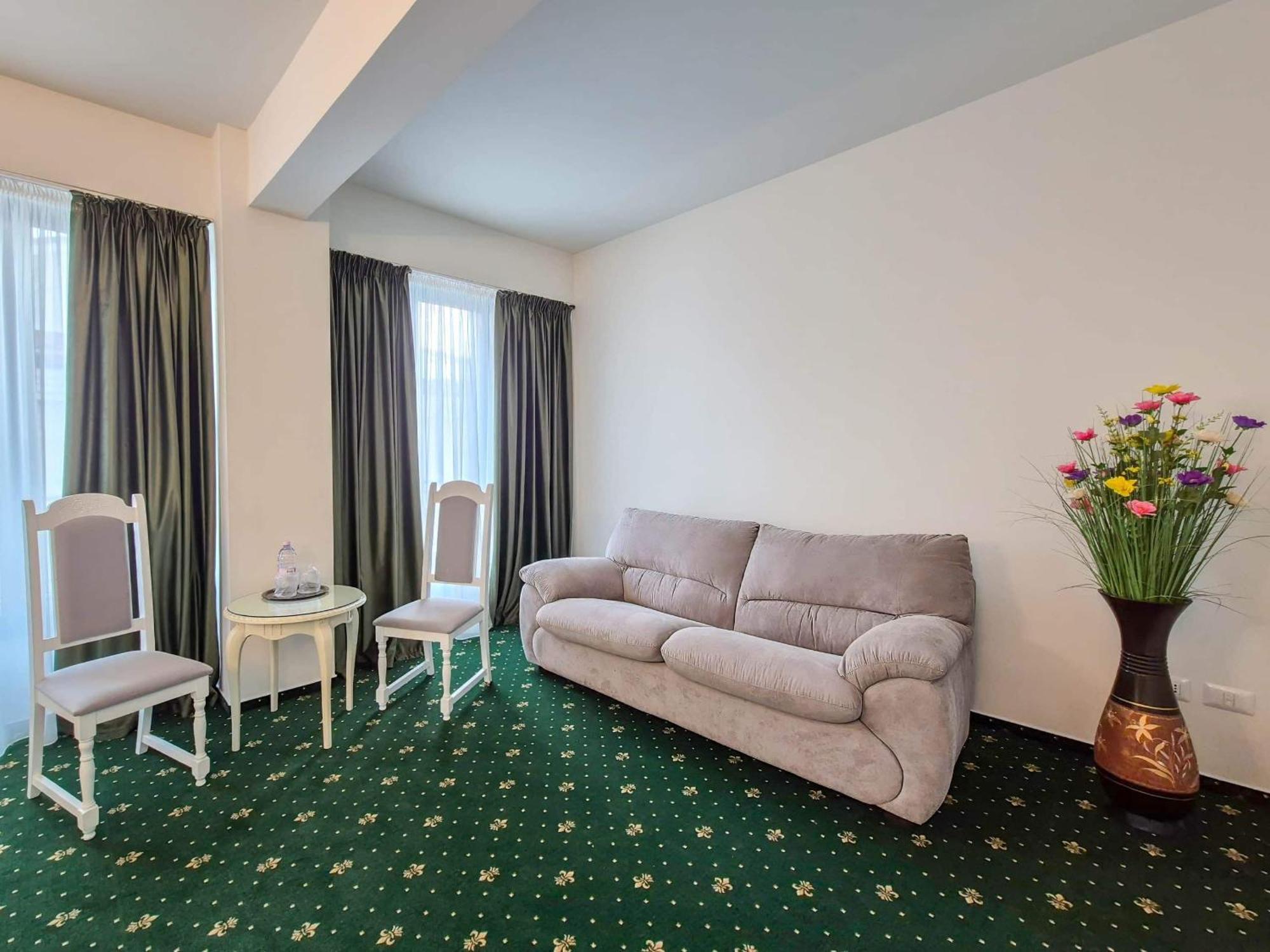 Green Park Boutique Hotel Focşani المظهر الخارجي الصورة