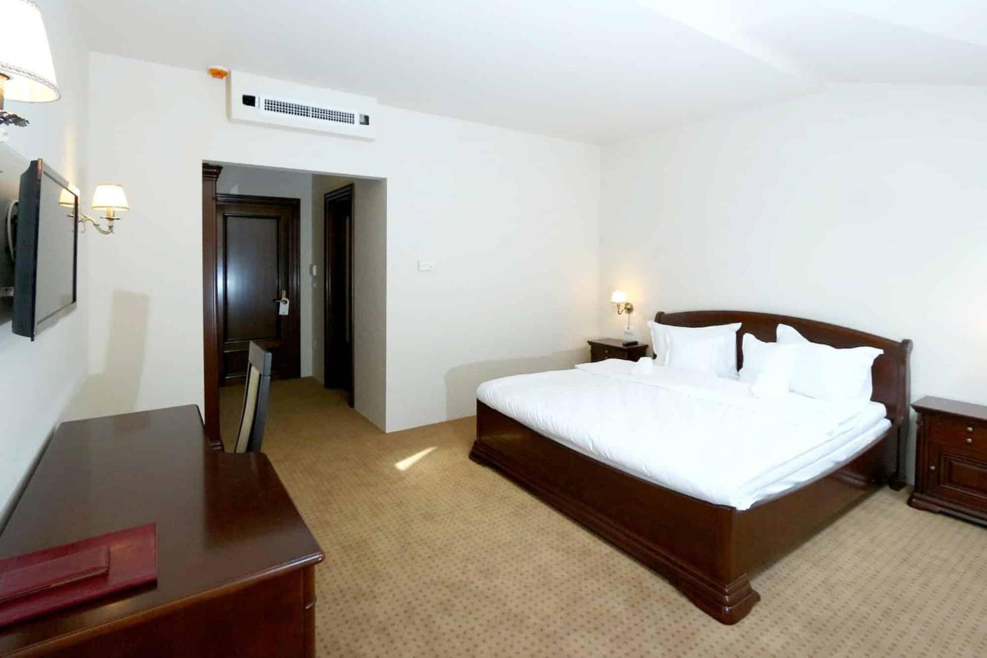 Green Park Boutique Hotel Focşani المظهر الخارجي الصورة