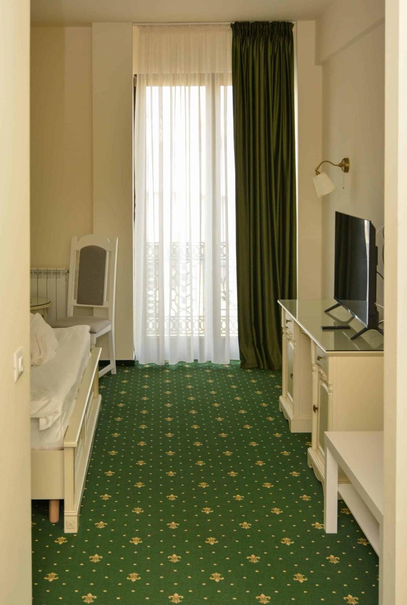 Green Park Boutique Hotel Focşani المظهر الخارجي الصورة